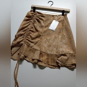 Bittersweet: Cute tan mini skirt, Large